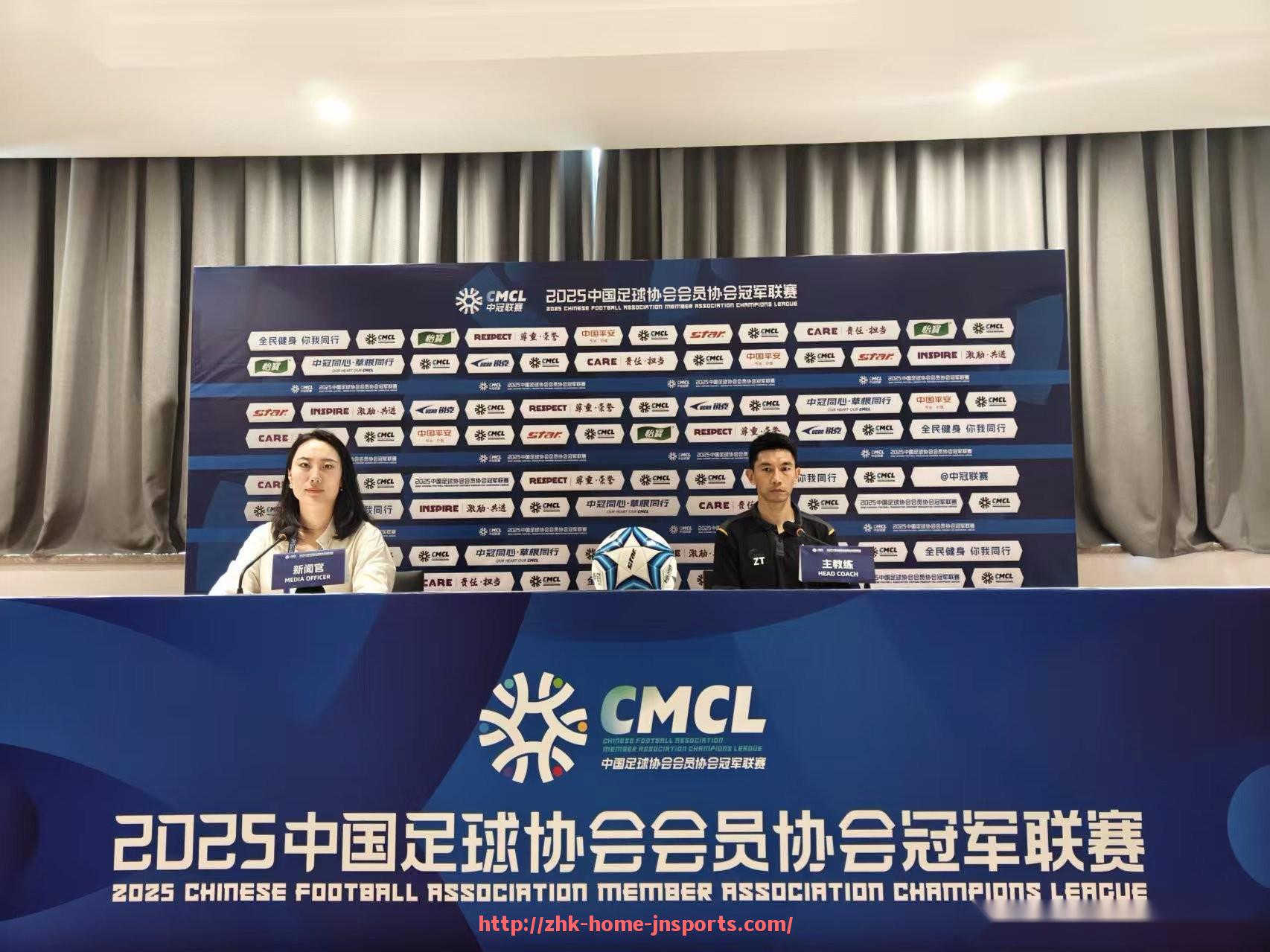 江南综合体育-德甲球队队服设计理念与视觉风格分析